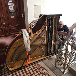 Piano disposal Vienna – collection on site by MK Klavier Art