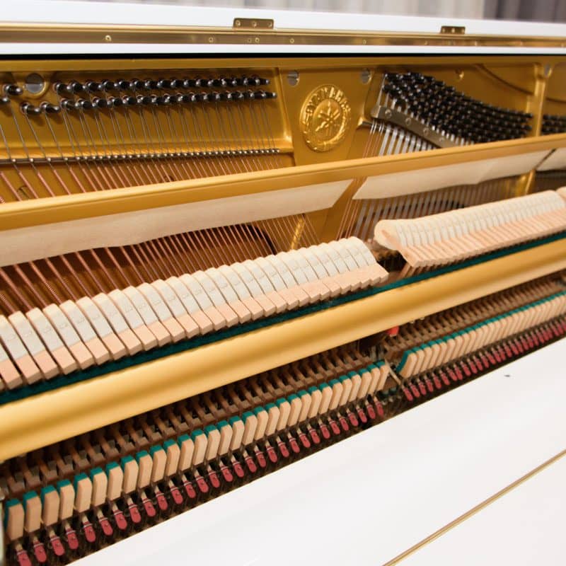 Yamaha U1G