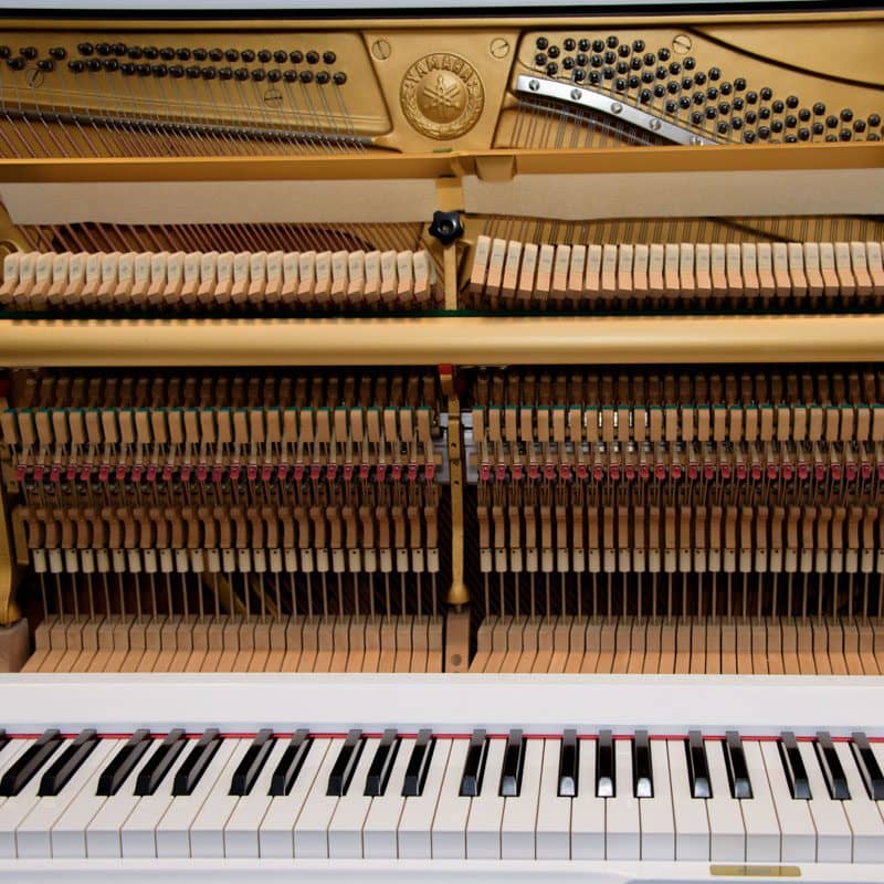 Gebrauchtes Klavier Yamaha UM