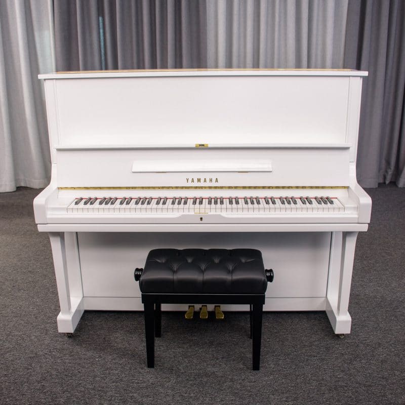 Gebrauchtes Klavier Yamaha UM